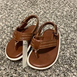 Baby gap tan leather flip flops